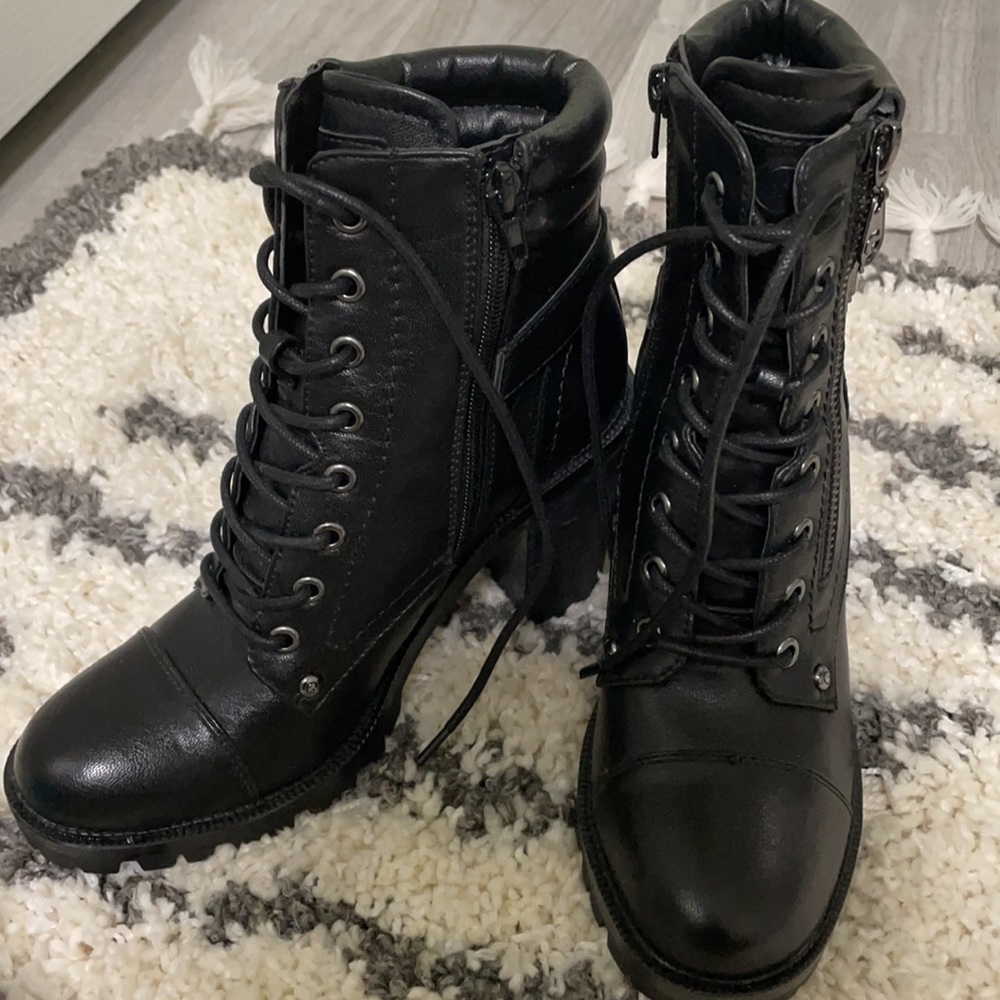 NWT Combat boot by Guess